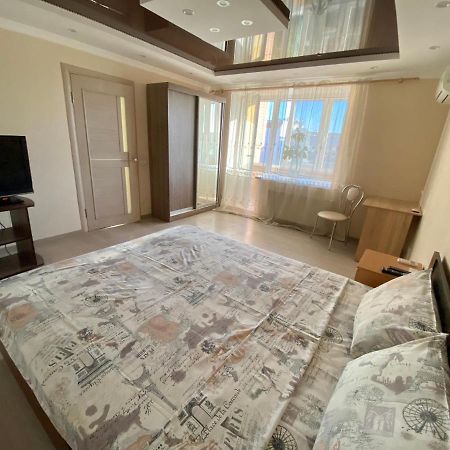 Apartment On Khreshchatyk 200 Center Cherkasy Luaran gambar